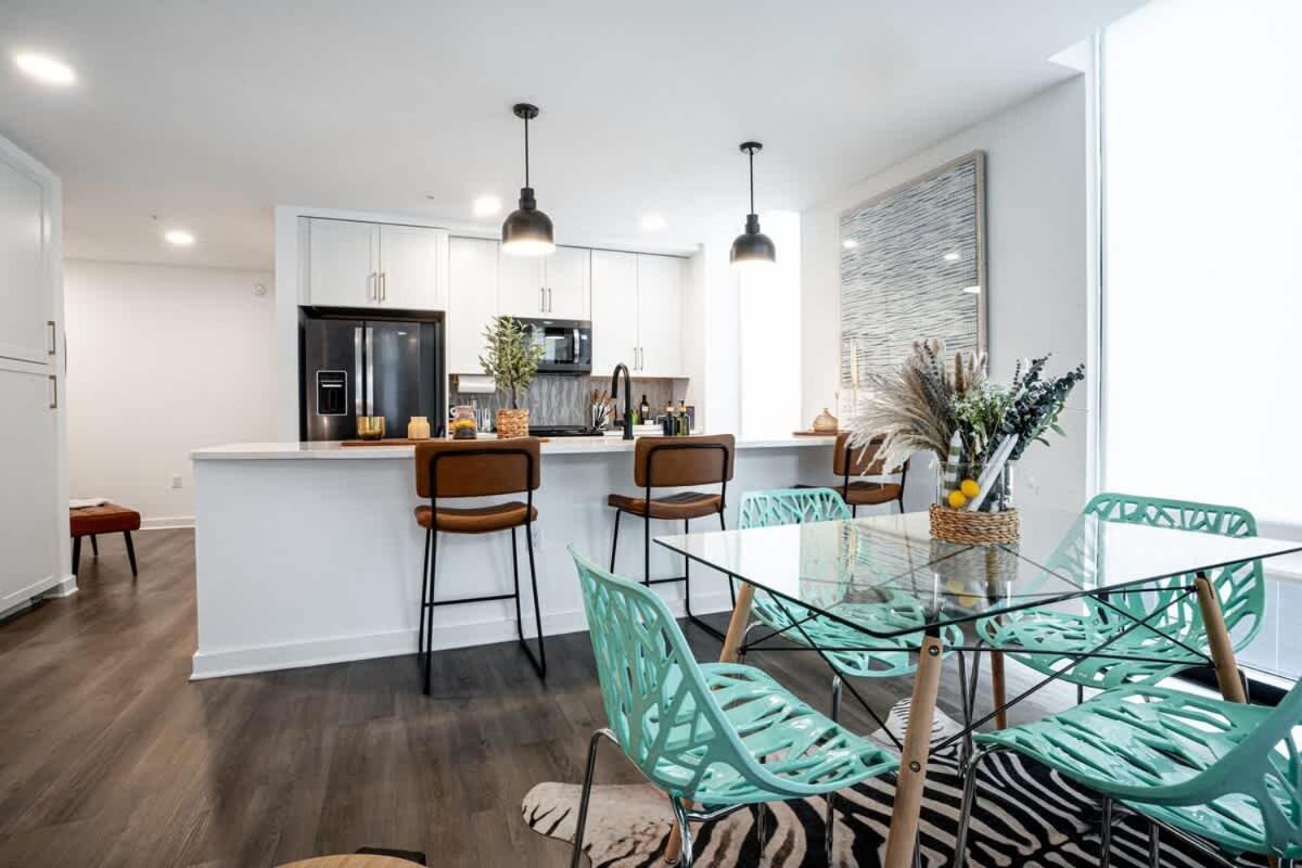 2-bed 2-bath Luxury Retreat *