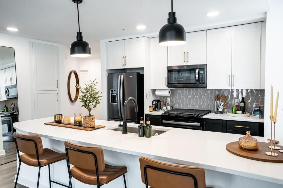 2-bed 2-bath Luxury Retreat *